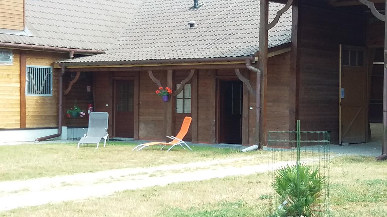 Les Gites Haras Del Paradiso Boitron Zewnętrze zdjęcie